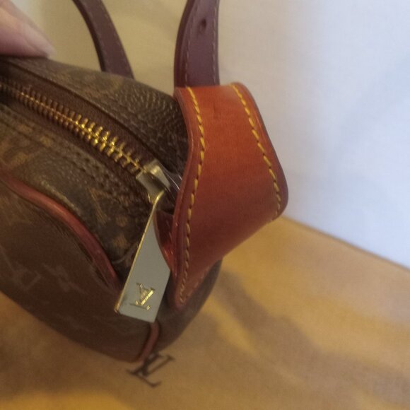 Vintage Louis Vuitton Monogram PM Croissant Pouchette Bag - Picture 6 of 10